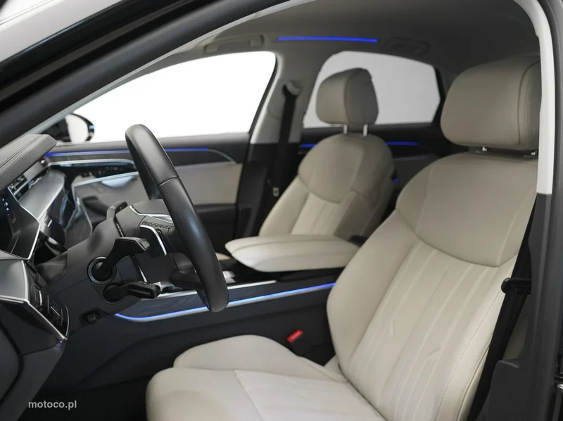 Audi A8 D5 16