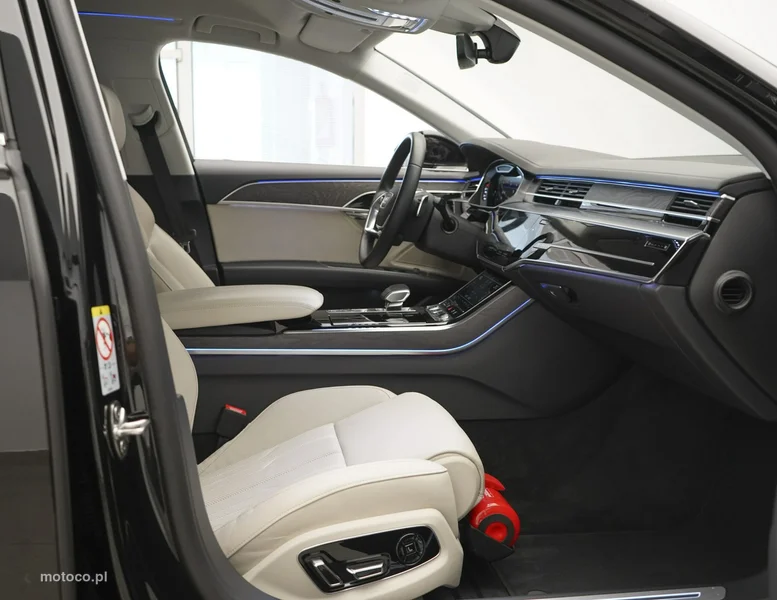 Audi A8 D5 23