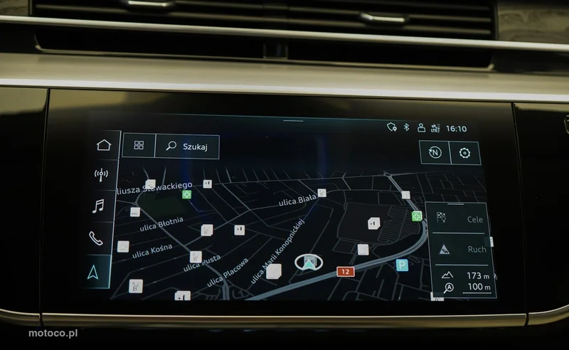 Audi A8 D5 32