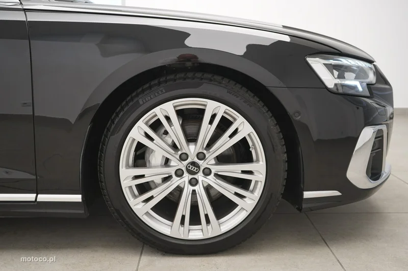 Audi A8 D5 8