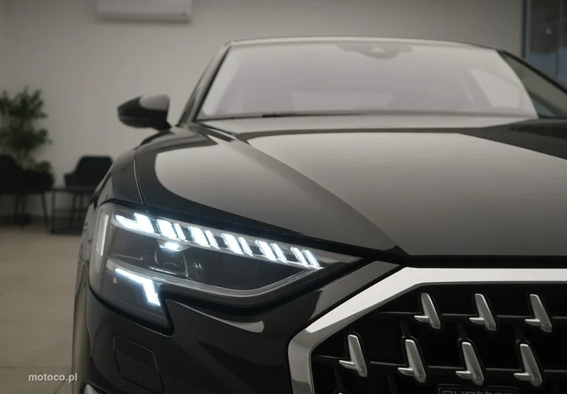 Audi A8 D5 9