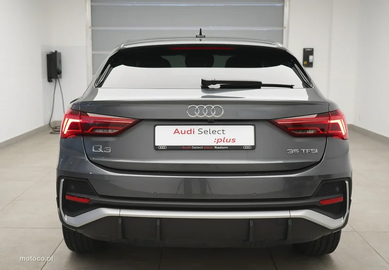 Audi Q3 F3 3