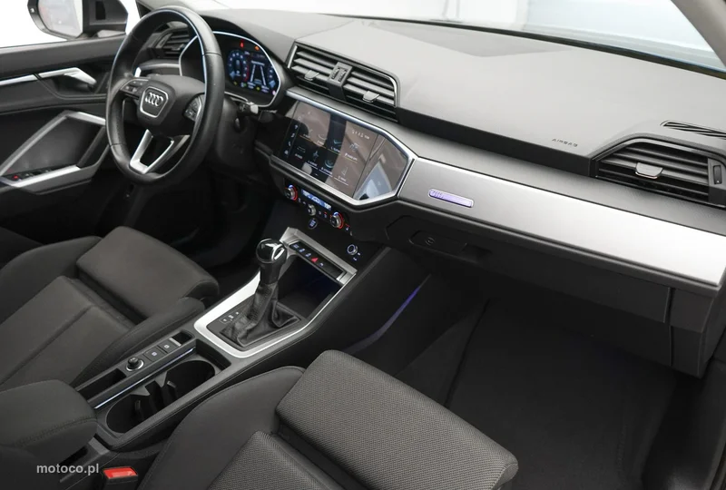 Audi Q3 F3 22
