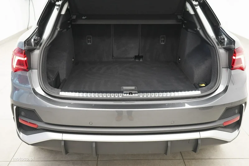 Audi Q3 F3 9