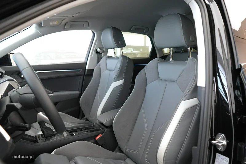 Audi Q3 F3 12