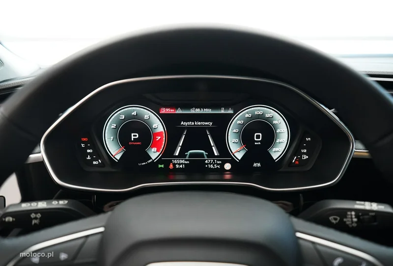 Audi Q3 F3 19