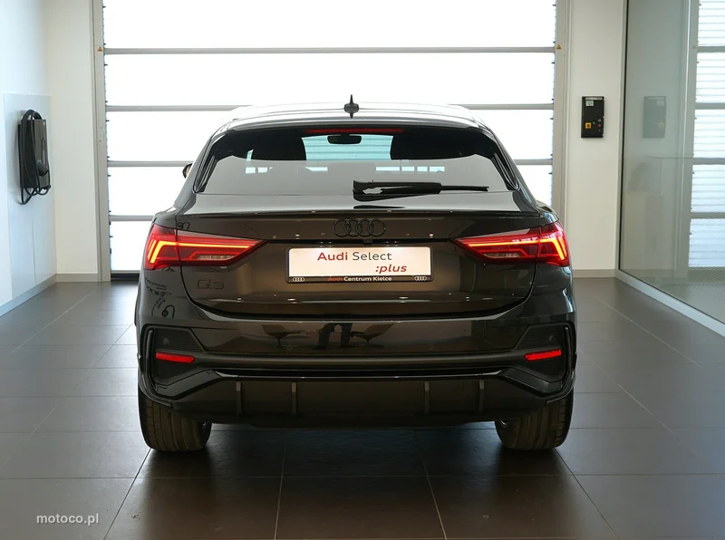 Audi Q3 F3 3