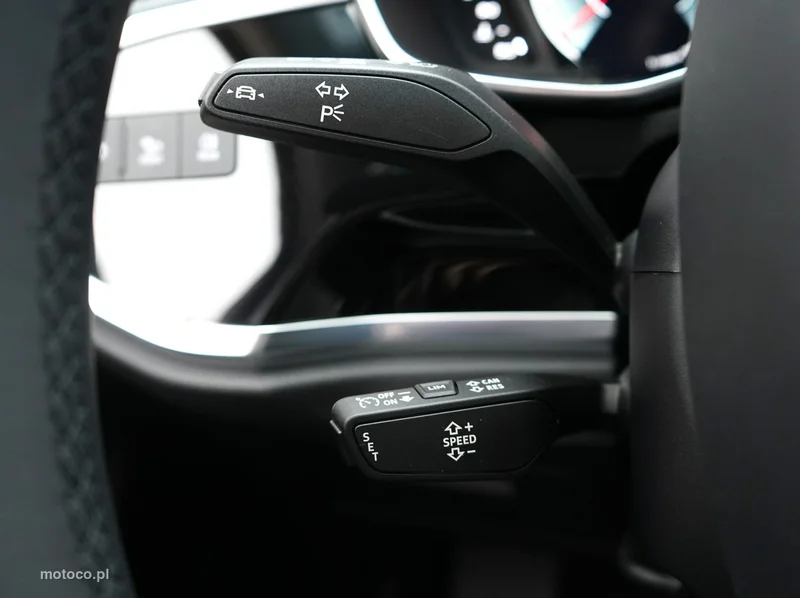 Audi Q3 F3 21