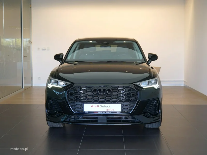 Audi Q3 F3 6