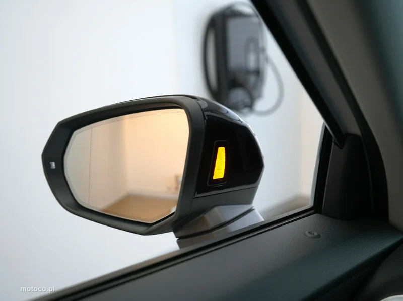 Audi Q2 24