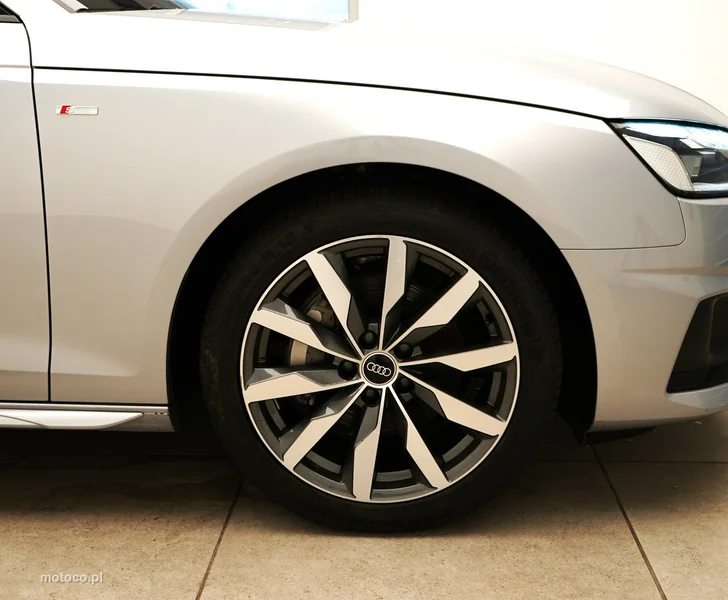 Audi A4 B9 8