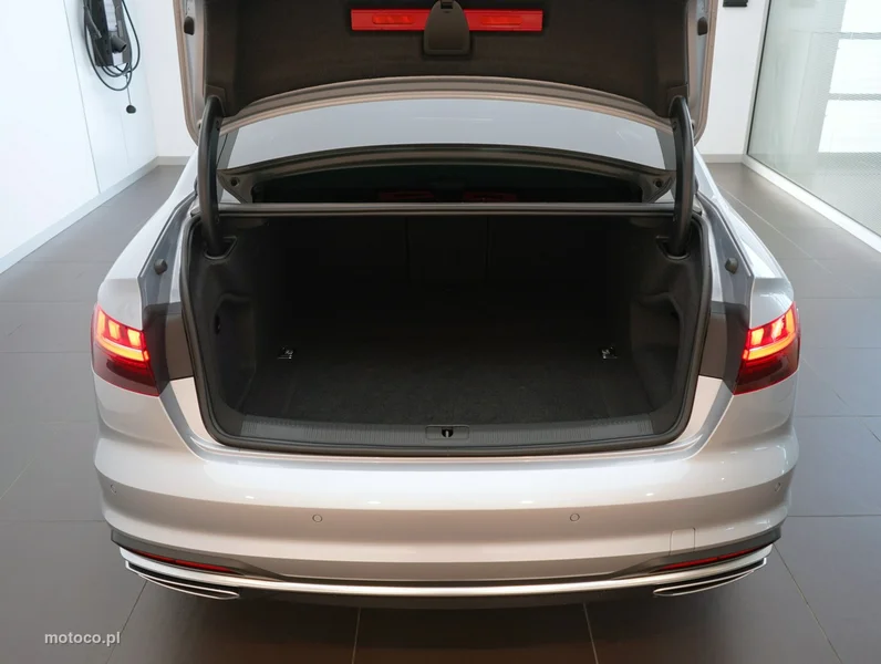 Audi A4 B9 9