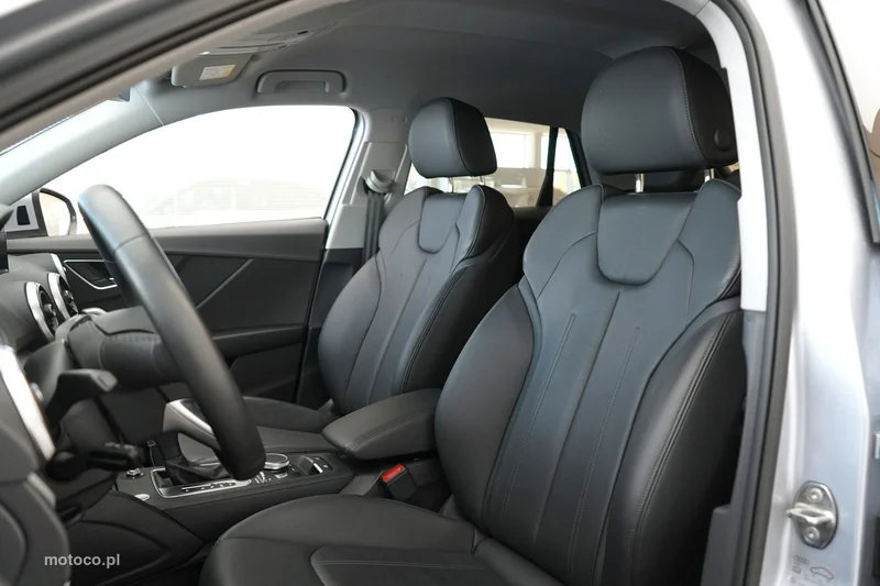 Audi Q2 12