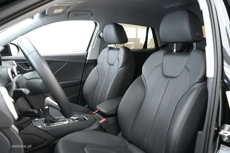 Audi Q2 11