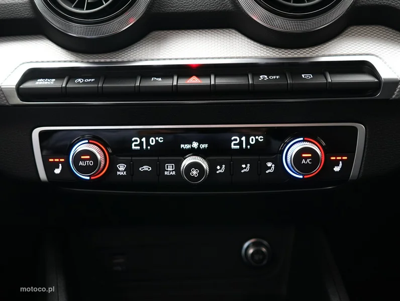 Audi Q2 21