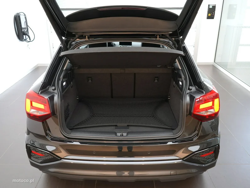 Audi Q2 8