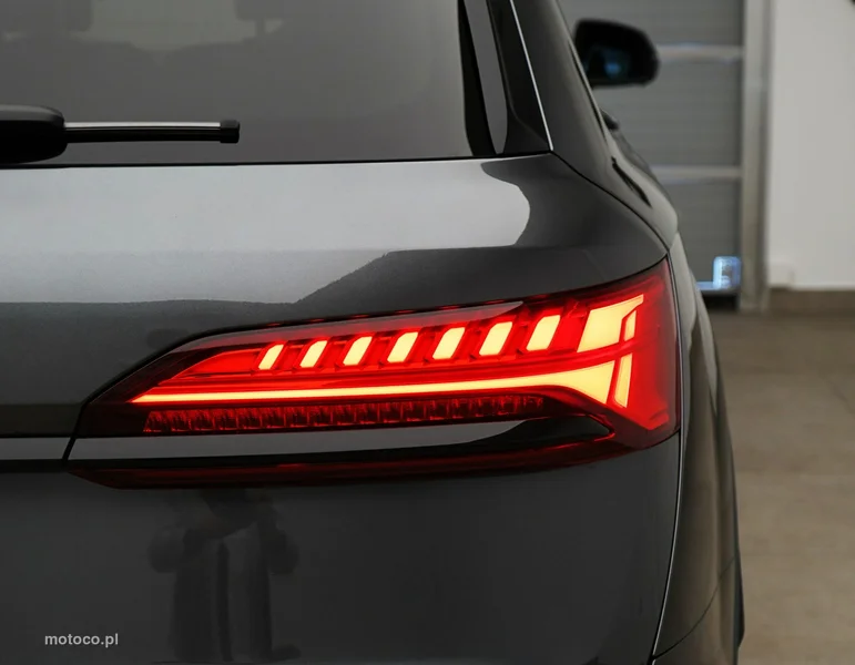 Audi Q7 4M 8