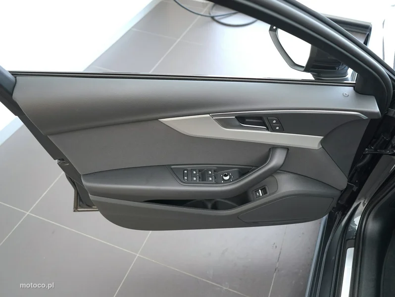 Audi A4 B9 11