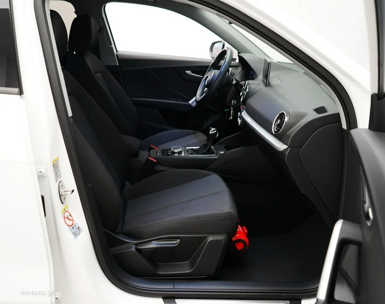 Audi Q2 11