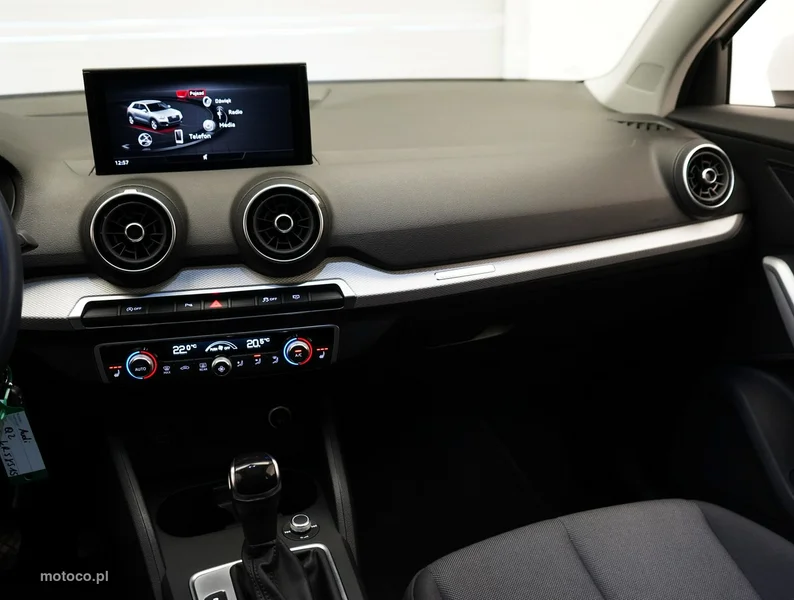 Audi Q2 15