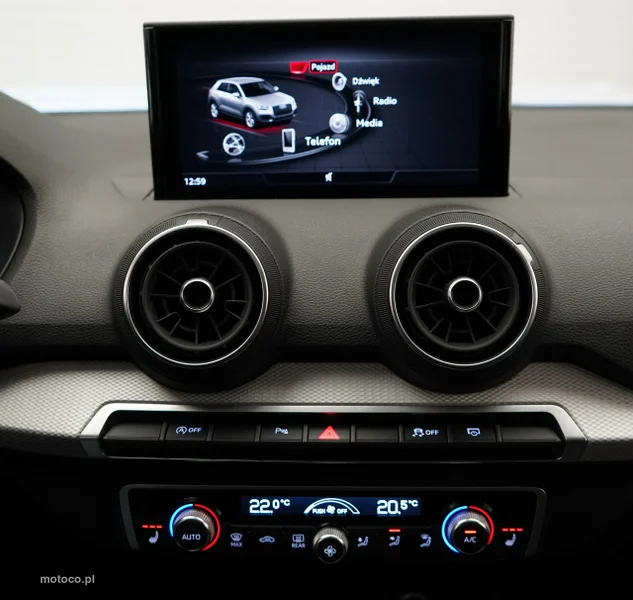 Audi Q2 28