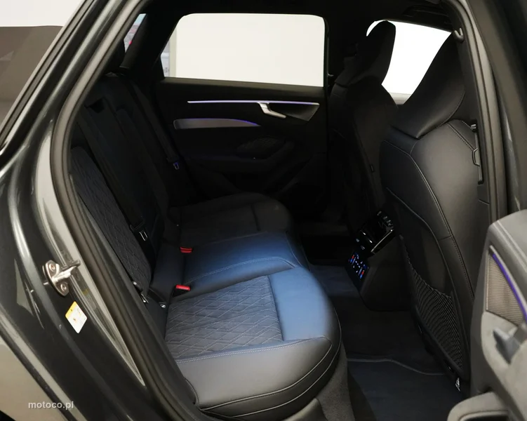 Audi A6 C8 16