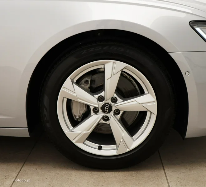 Audi A6 C8 8