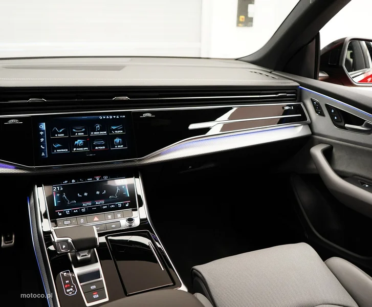 Audi Q8 4M 16