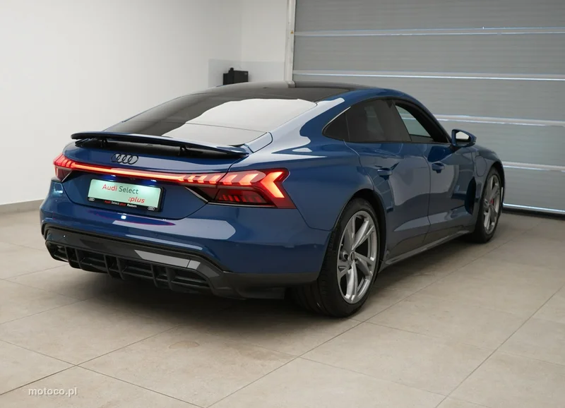 Audi e-tron GT 4