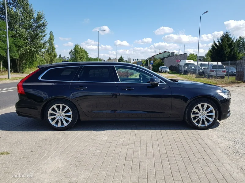 Volvo V90 4