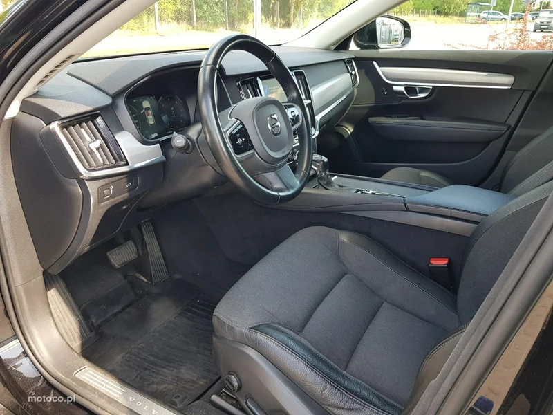 Volvo V90 10