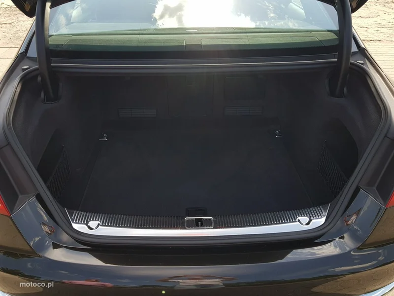 Audi A8 D4 13