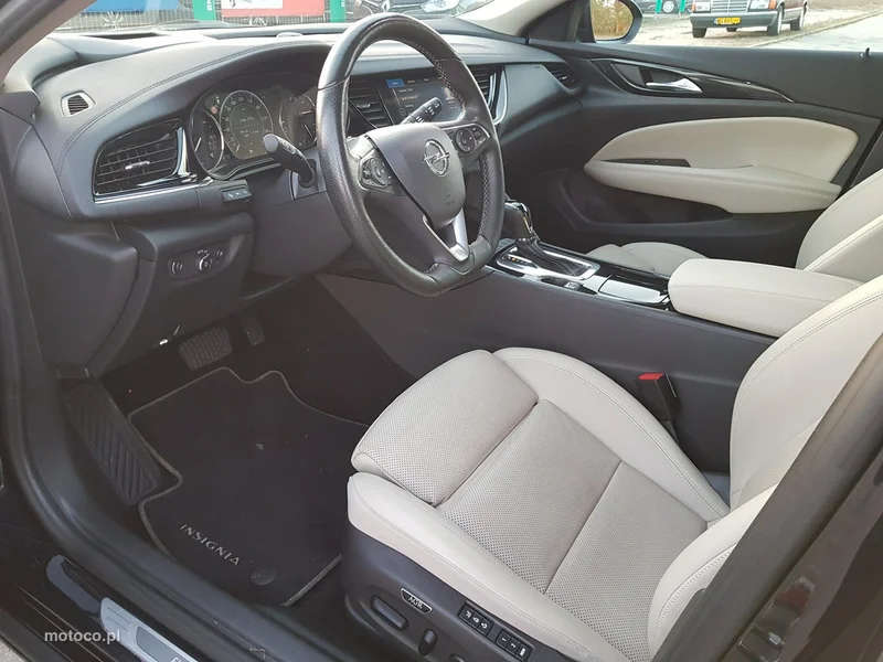 Opel Insignia B 10