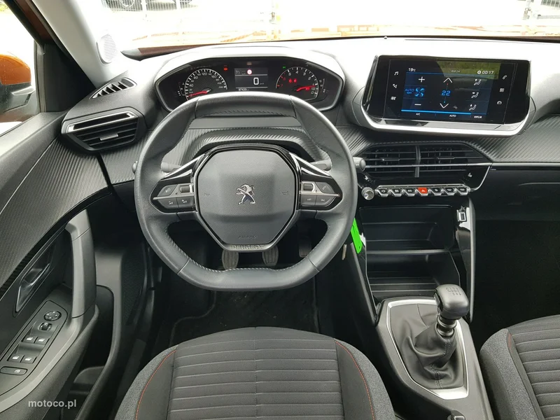 Peugeot 2008 13