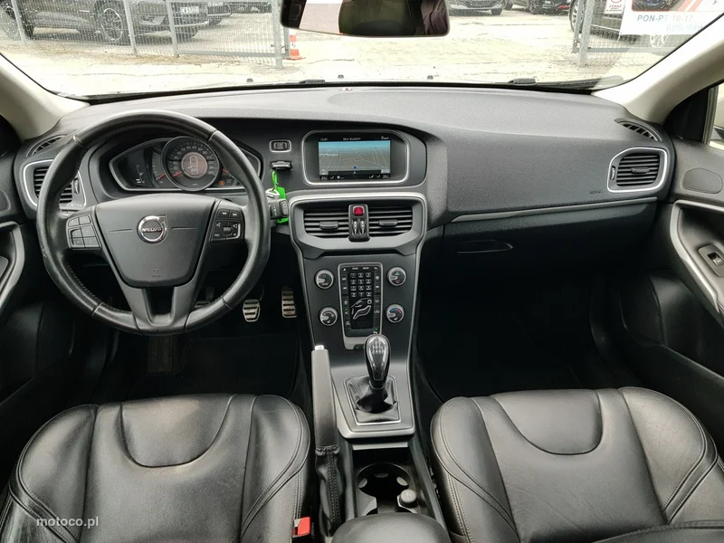 Volvo V40 12