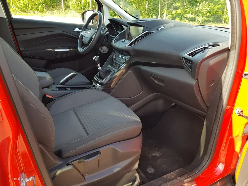 Ford C-Max II 16