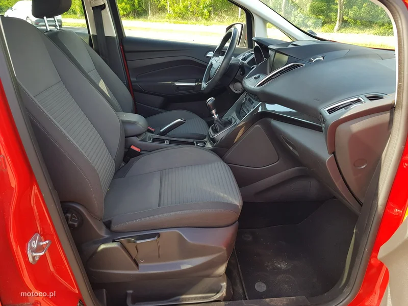 Ford C-Max II 17
