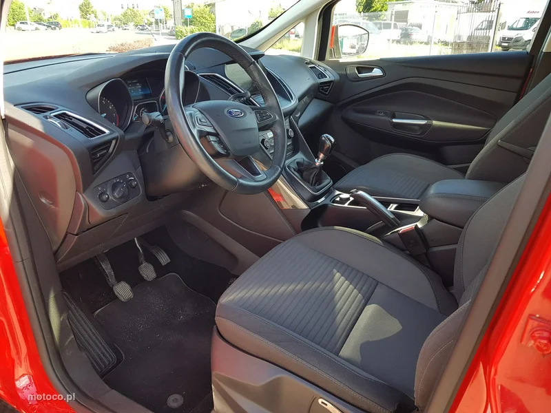 Ford C-Max II 10