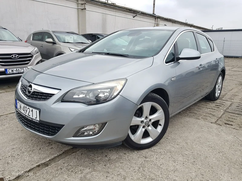 Opel Astra J