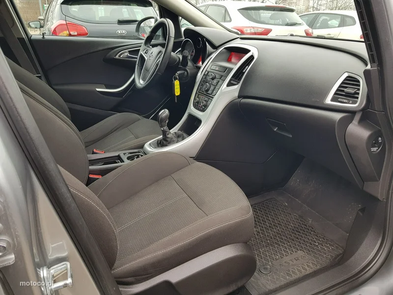 Opel Astra J 14