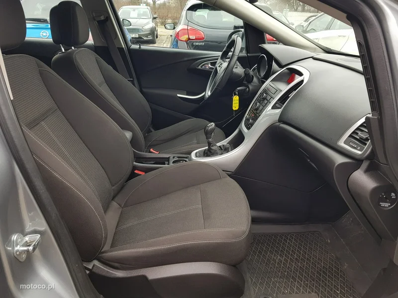 Opel Astra J 15