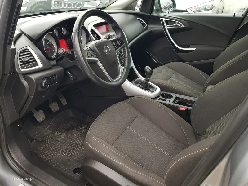 Opel Astra J 10