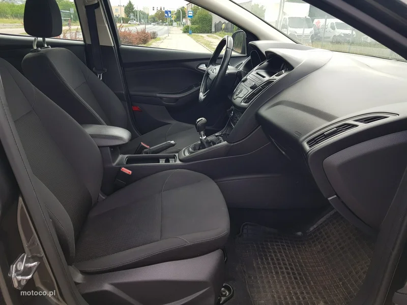 Ford Focus III 16