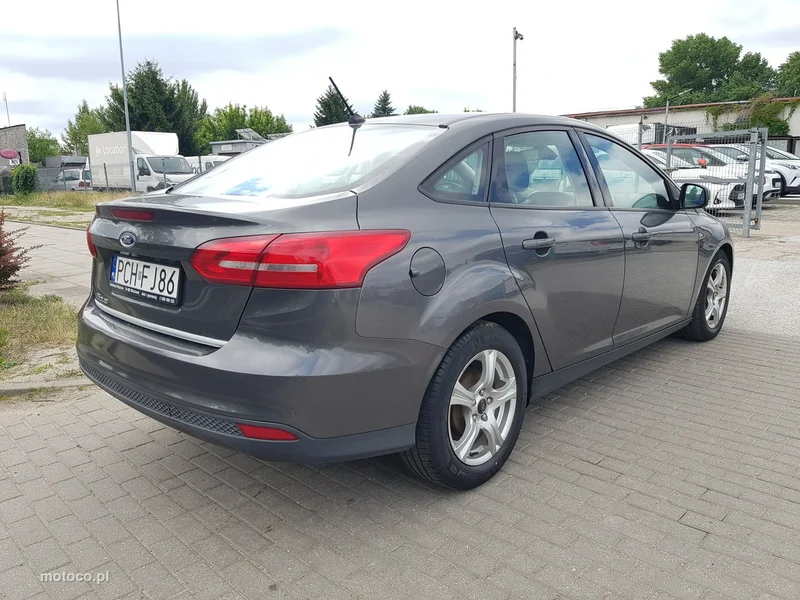 Ford Focus III 5
