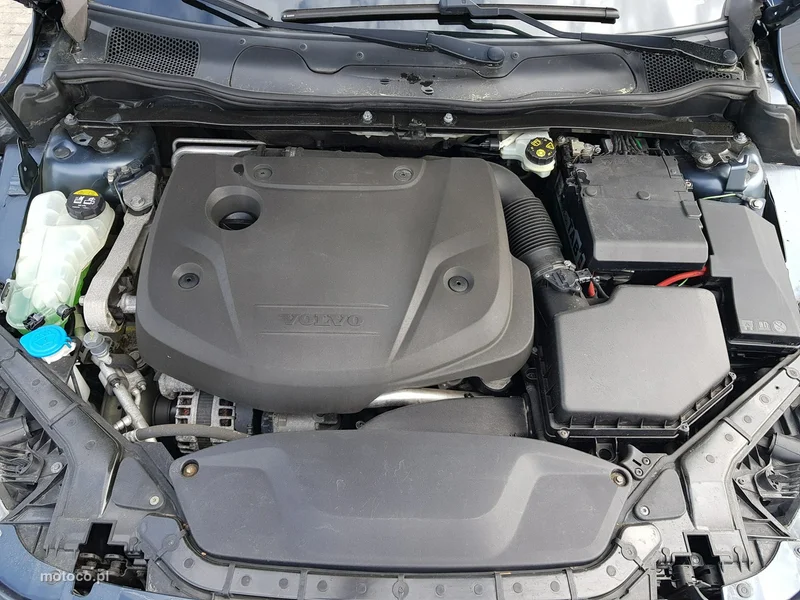 Volvo V40 18