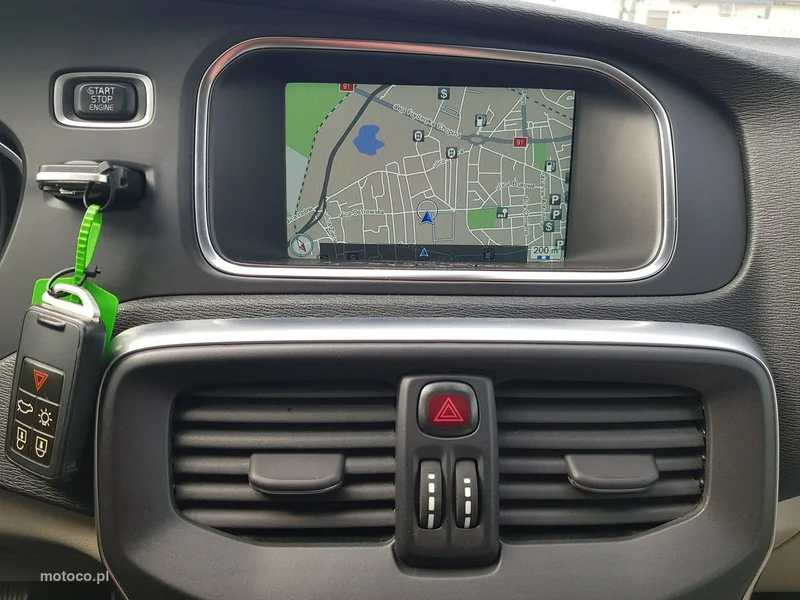 Volvo V40 20
