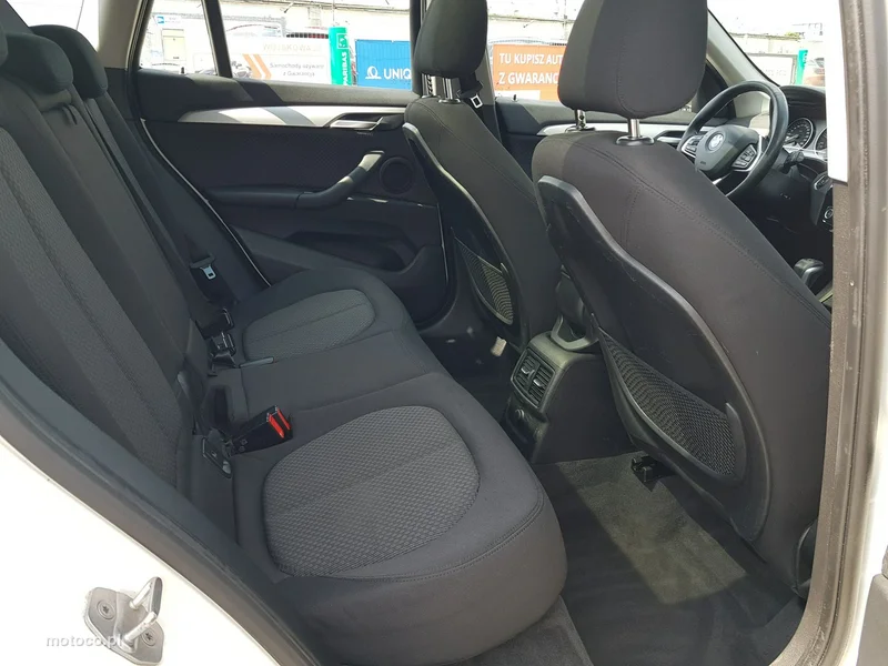 BMW X1 F48 18