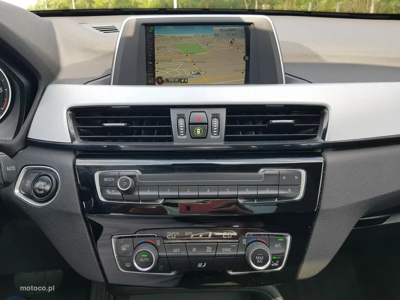 BMW X1 F48 21