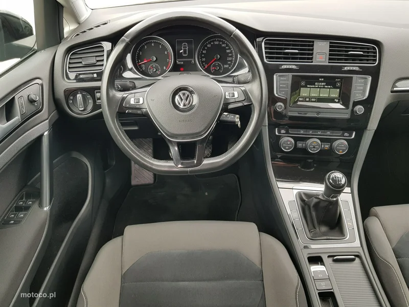 Volkswagen Golf VII 13
