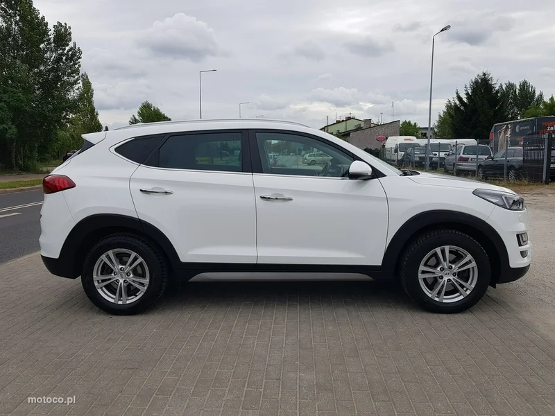 Hyundai TUCSON 4
